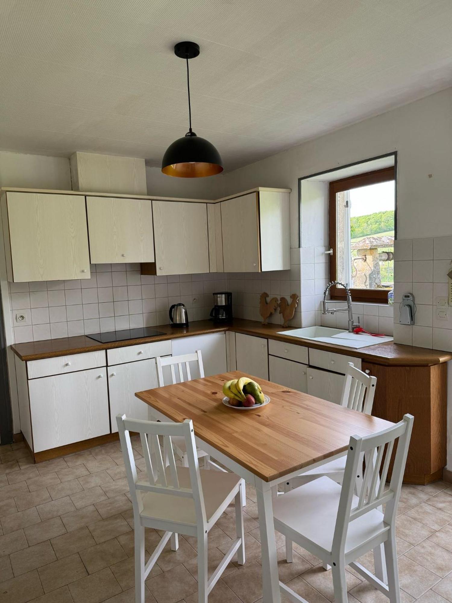 Gite A La Ferme Le Rousset Exterior photo